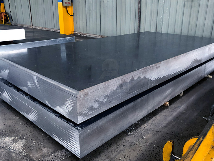 河南汽車用鋁板價格多少錢一噸？汽車輕量化用鋁板貴嗎？